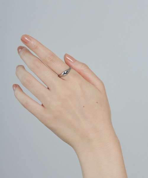 ciite' surgical stainless(シーテサージカルステンレス)の「【 金属アレルギー対応 】 ニュアンスリング サージカルステンレス (リング・レディース・シルバー/ゴールド・11号/13号)」の12枚目の写真