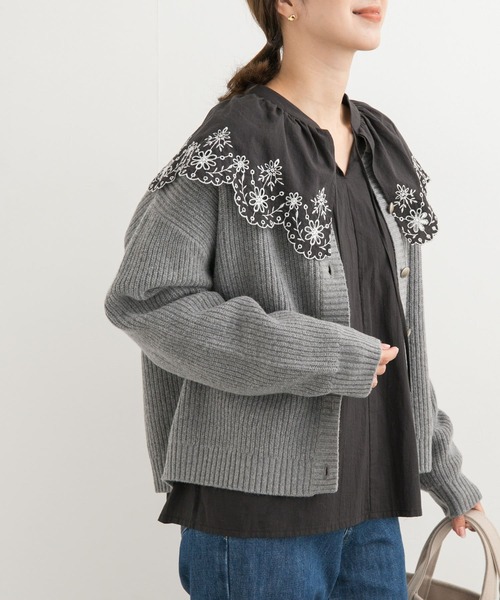 URBAN RESEARCH DOORS（アーバンリサーチドアーズ）の「レース刺繍ラッフルブラウス（シャツ/ブラウス・レディース・ブラック/オフホワイト・MEDIUM）」の5枚目の写真