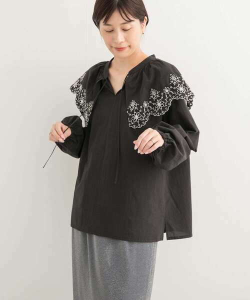 URBAN RESEARCH DOORS（アーバンリサーチドアーズ）の「レース刺繍ラッフルブラウス（シャツ/ブラウス・レディース・ブラック/オフホワイト・MEDIUM）」の11枚目の写真