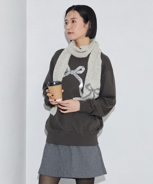 Firsthand(ファーストハンド)の「Firsthand/ファーストハンド オーガニックコットン箔リボンプリントスウェット(スウェット・レディース・チャコールグレー/ネイビー/オートミール・FREE)」の1枚目の写真