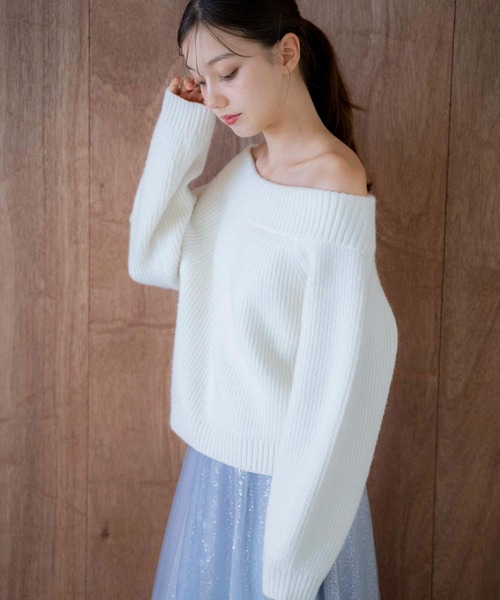 NOELA(ノエラ)の「2WAYオフショルニット(ニット/セーター・レディース・ブラウン/ベージュ/オフホワイト・フリー)」の6枚目の写真