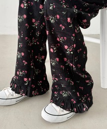 裾フリル小花柄パンツ