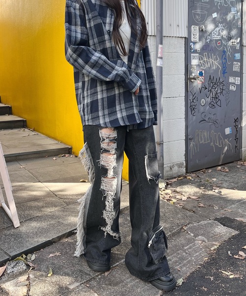 tinkerend（ティンカーエンド）の「【ユニセックス】Damege Vintage Denim / ダメージヴィンテージデニムパンツ（デニムパンツ・メンズ・ブラック・1/3/2）」の7枚目の写真