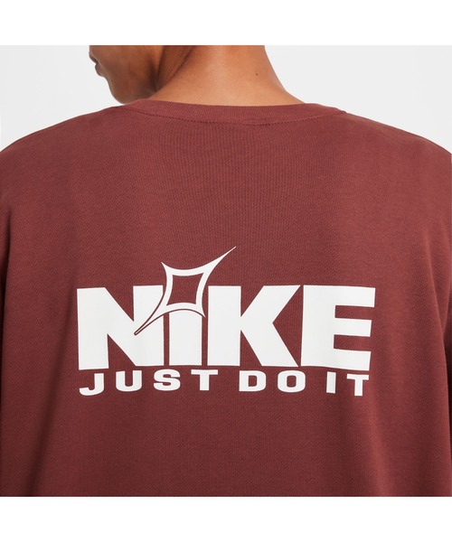 NIKE（ナイキ）の「NIKE/ナイキ CLUB OVERSIZED CREW OPP2（スウェット・メンズ・ブラック/ブラウン・S/M/L/XL）」の7枚目の写真