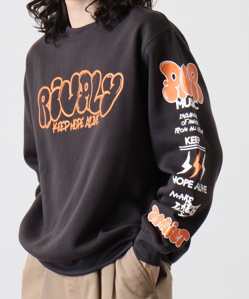 FUNALIVE（ファンアライブ）の「デザインプリント裏起毛トレーナー（スウェット・メンズ・ブラック/ブルー/モカ/ホワイト/ブラック系/スミクロ/グリーン系その他/ホワイト系その他/ブルーパープル/ブラック系1/パープル系その他/ホワイト系その他3/パープル系その他2/ホワイト系その他2/ライトブラウン/ブラック系その他/ホワイト系その他4/ブラック系2/ブラウン系その他/サックスブルー/ホワイト系その他5/ブラック系その他2/スモークピンク/サックスブルー系・M/L/LL）」の11枚目の写真