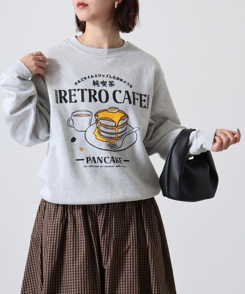 FUNALIVE（ファンアライブ）の「デザインプリント裏起毛トレーナー（スウェット・メンズ・ブラック/ブルー/モカ/ホワイト/ブラック系/スミクロ/グリーン系その他/ホワイト系その他/ブルーパープル/ブラック系1/パープル系その他/ホワイト系その他3/パープル系その他2/ホワイト系その他2/ライトブラウン/ブラック系その他/ホワイト系その他4/ブラック系2/ブラウン系その他/サックスブルー/ホワイト系その他5/ブラック系その他2/スモークピンク/サックスブルー系・M/L/LL）」の8枚目の写真