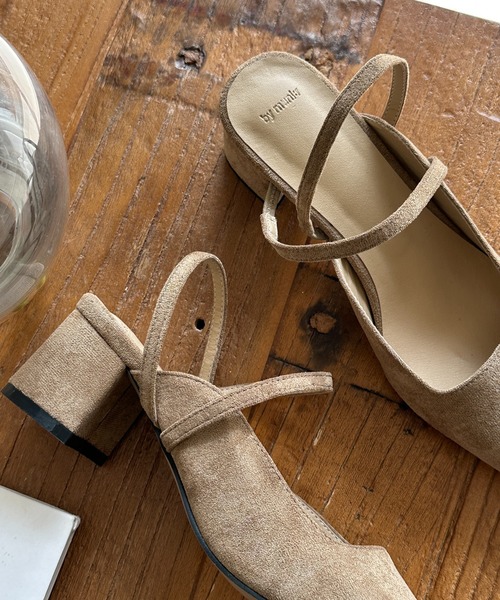 by muni:r（バイ ムニール）の「スエードスリングバックパンプス（パンプス・レディース・ピンク/ブラック/ベージュ・24.0cm/23.5cm/23.0cm/22.5cm/25.0cm/24.5cm）」の13枚目の写真