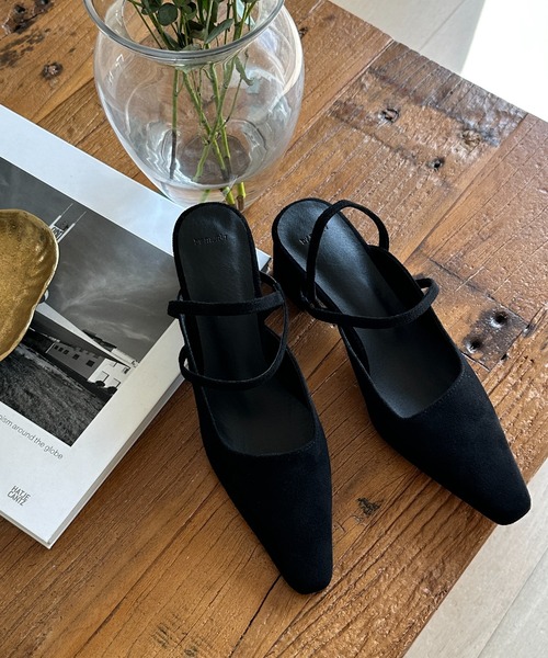 by muni:r（バイ ムニール）の「スエードスリングバックパンプス（パンプス・レディース・ピンク/ブラック/ベージュ・24.0cm/23.5cm/23.0cm/22.5cm/25.0cm/24.5cm）」の4枚目の写真