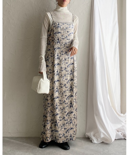 She's Closet(シーズクローゼット)の「総柄ニュアンス柄ロング丈ベロアキャミワンピース(ワンピース・レディース・ベージュ/ネイビー/オリーブ/ブルー系その他・FREE)」の7枚目の写真