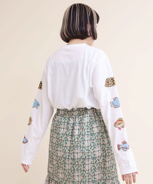 didizizi（ディディジジ）の「FISH LOVERSプリント　ロンT（Tシャツ/カットソー・レディース・グレー/ホワイト・FREE）」の7枚目の写真