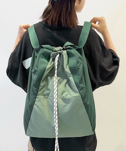 florist(フローリスト)の「【撥水加工・A4収納可】2WAY ドローコードナイロンリュック/トートバッグ(バックパック/リュック・レディース・グリーン/ブラック/オフホワイト/パープル/モスグリーン/ベージュ・FREE)」の17枚目の写真