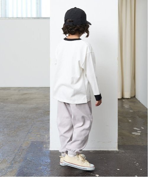 b・ROOM（ビールーム）の「【カイテキ天竺】バイカラーポケットTシャツ（Tシャツ/カットソー・キッズ・トップグレー/ライトベージュ/ダークグリーン/オフホワイト/パープル/ターコイズブルー・150cm/140cm/130cm/120cm/100cm/110cm）」の14枚目の写真