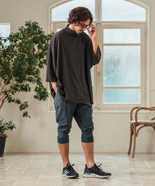 Magine(マージン)の「mlt5065- Honeycomb Mesh 3-4 Sleeve Turtleneck Big Pullover カットソー(Tシャツ/カットソー・メンズ・チャコール/ホワイト/ブラック・44/46/48)」の19枚目の写真
