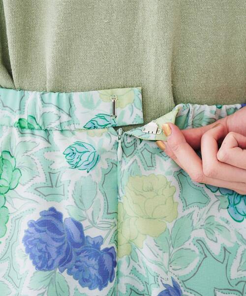 UNTITLED（アンタイトル）の「【セットアップ可能】オールドフラワー プリントスカート（スカート・レディース・グリーン系1/ベージュ系その他3・00/01/02/03/42/44/50/48/46/04）」の21枚目の写真