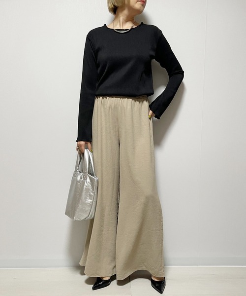 Fizz(フィズ)の「【Fizz/フィズ】 カットプリーツ フレアスリーブメロープルオーバー(Tシャツ/カットソー・レディース・グレイッシュベージュ/ブラック/アイボリー/グリーン・M)」の5枚目の写真