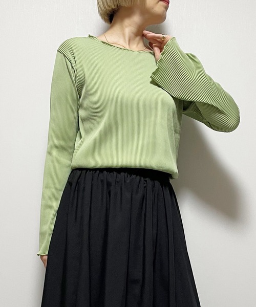 Fizz(フィズ)の「【Fizz/フィズ】 カットプリーツ フレアスリーブメロープルオーバー(Tシャツ/カットソー・レディース・グレイッシュベージュ/ブラック/アイボリー/グリーン・M)」の16枚目の写真