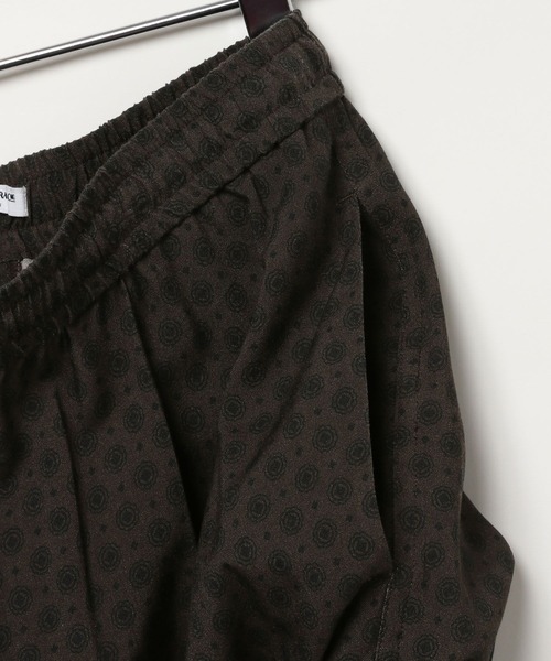 AMERICAN RAG CIE（アメリカンラグシー）の「【AMERICAN RAG CIE】小紋プリントイージーパンツ（MEN)（その他パンツ・メンズ・ブラウン/ブラック・LARGE/MEDIUM）」の9枚目の写真