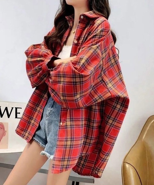 Miniministore(ミニミニストア)の「オーバーサイズ チェックシャツレディース(シャツ/ブラウス・レディース・ベージュ/レッド/グリーン/イエロー/ピンク・FREE)」の6枚目の写真