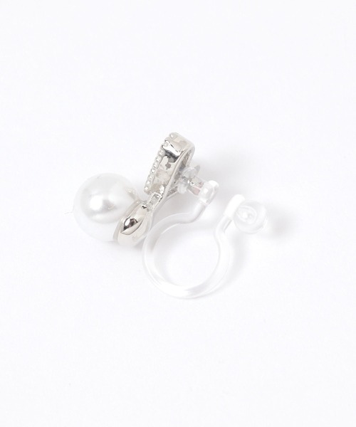 LAKOLE(ラコレ)の「ビジューハートパールノンホールピアス / 318573(イヤリング・レディース・ピンク系その他/その他1・FREE)」の4枚目の写真