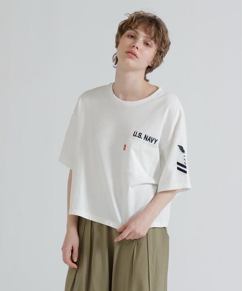 AVIREX(アヴィレックス)の「NAVAL POCKET SHORT T-SHIRT/ネイバルポケット ショートティーシャツ(Tシャツ/カットソー・レディース・ホワイト系2/オレンジ/ネイビー/ネイビー系1・F)」の1枚目の写真