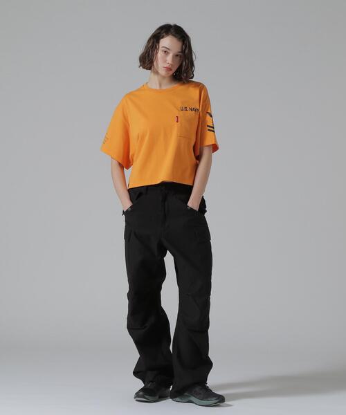 AVIREX(アヴィレックス)の「NAVAL POCKET SHORT T-SHIRT/ネイバルポケット ショートティーシャツ(Tシャツ/カットソー・レディース・ホワイト系2/オレンジ/ネイビー/ネイビー系1・F)」の16枚目の写真