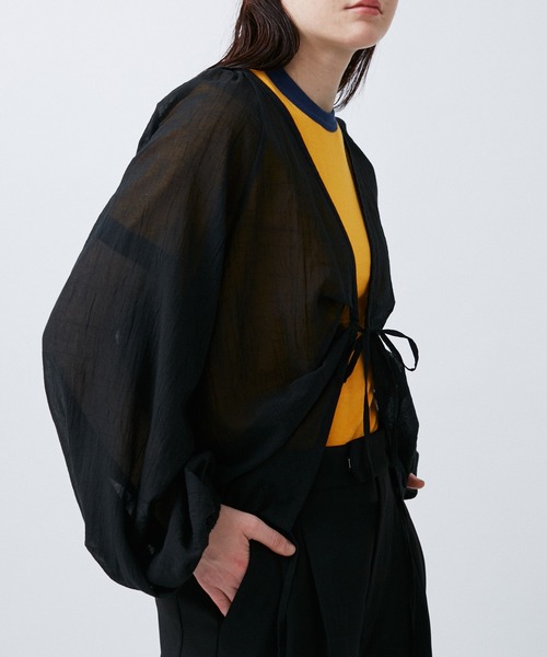 M TO R(ムウトアール)の「BALOON N/C SHIRTS BOLERO(シャツ/ブラウス・レディース・ホワイト/ブラック・38/40)」の19枚目の写真