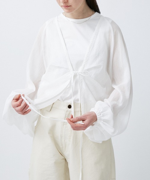 M TO R(ムウトアール)の「BALOON N/C SHIRTS BOLERO(シャツ/ブラウス・レディース・ホワイト/ブラック・38/40)」の12枚目の写真