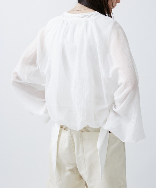 M TO R(ムウトアール)の「BALOON N/C SHIRTS BOLERO(シャツ/ブラウス・レディース・ホワイト/ブラック・38/40)」の13枚目の写真