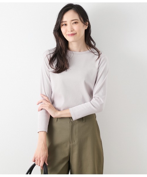 NEWYORKER(ニューヨーカー)の「ガス焼き強撚フライス ラウンドネックプルオーバー(Tシャツ/カットソー・レディース・ライトグレー/ホワイト・L/M)」の2枚目の写真