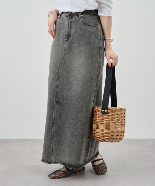 SHENERY（シーナリー）の「《大人のカジュアルコーデ》デニムロングスカート（スカート・レディース・ブラック/ブルー・36/38）」の2枚目の写真