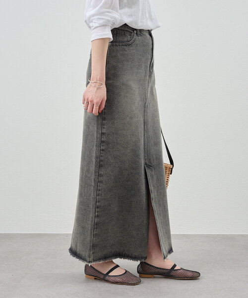 SHENERY（シーナリー）の「《大人のカジュアルコーデ》デニムロングスカート（スカート・レディース・ブラック/ブルー・36/38）」の18枚目の写真