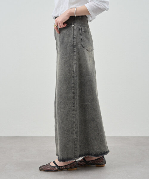 SHENERY（シーナリー）の「《大人のカジュアルコーデ》デニムロングスカート（スカート・レディース・ブラック/ブルー・36/38）」の19枚目の写真