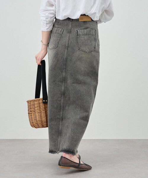 SHENERY（シーナリー）の「《大人のカジュアルコーデ》デニムロングスカート（スカート・レディース・ブラック/ブルー・36/38）」の21枚目の写真