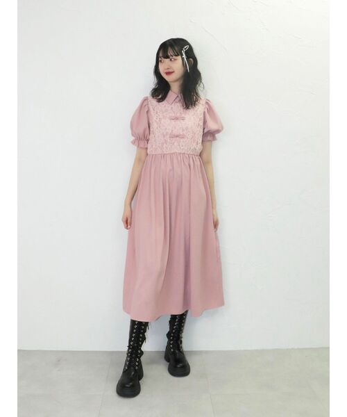 jouetie(ジュエティ)の「レースドッキングチャイナワンピース(ワンピース・レディース・アイボリー/ブラック/ピンク・MEDIUM)」の4枚目の写真