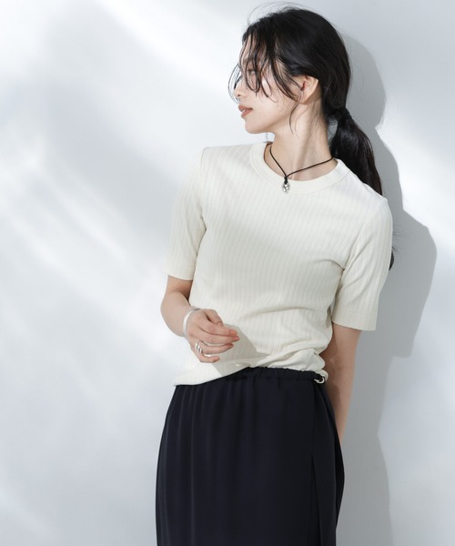 NANO universe(ナノユニバース)の「Anti Soaked(R) 汗染み防止クルーネックリブTシャツ(Tシャツ/カットソー・レディース・ブラック/カーキ/アイボリー/チャコール・S/M/L)」の6枚目の写真