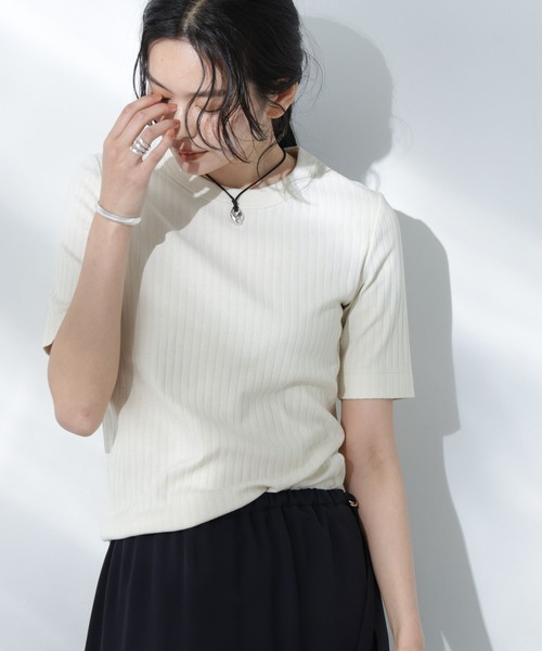 NANO universe(ナノユニバース)の「Anti Soaked(R) 汗染み防止クルーネックリブTシャツ(Tシャツ/カットソー・レディース・ブラック/カーキ/アイボリー/チャコール・S/M/L)」の7枚目の写真