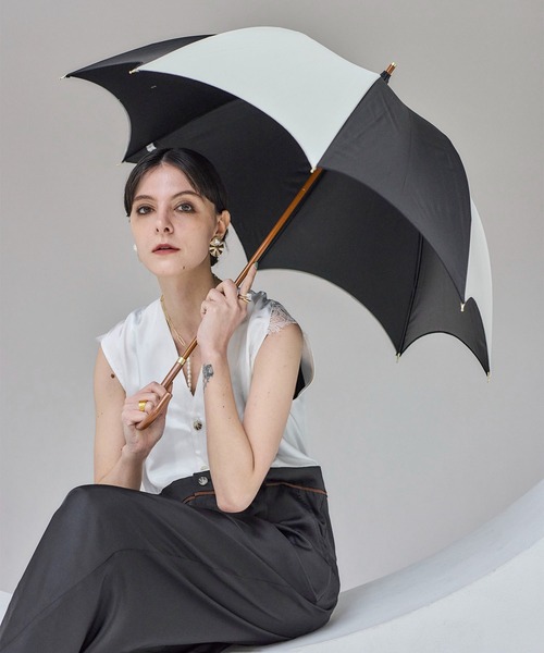 Cepica(セピカ)の「完全遮光 BIG CHIC 長傘 (晴雨兼用)(長傘・レディース・ホワイト/ブラック/その他・FREE)」の1枚目の写真