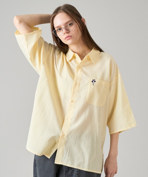 ONCILY(オンシェリー)の「POCKET LOGO ASSORT SHIRT / ポケットロゴアソートシャツ(シャツ/ブラウス・メンズ・ブラック/オフホワイト/ブルー/ネイビー/イエロー/ピンク・SMALL/MEDIUM/LARGE)」の5枚目の写真