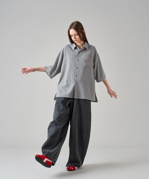 ONCILY(オンシェリー)の「POCKET LOGO ASSORT SHIRT / ポケットロゴアソートシャツ(シャツ/ブラウス・メンズ・ブラック/オフホワイト/ブルー/ネイビー/イエロー/ピンク・SMALL/MEDIUM/LARGE)」の19枚目の写真