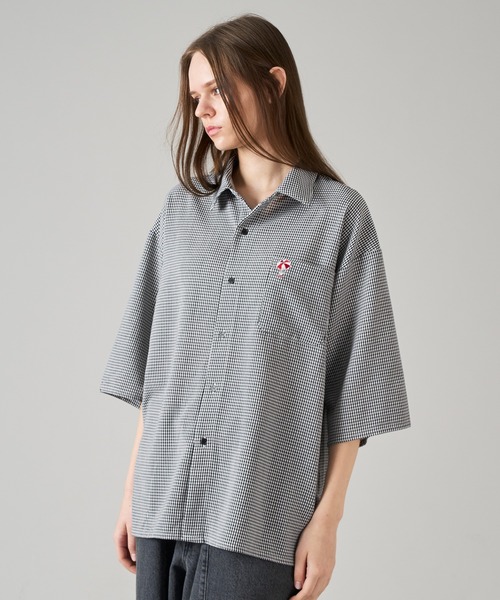ONCILY(オンシェリー)の「POCKET LOGO ASSORT SHIRT / ポケットロゴアソートシャツ(シャツ/ブラウス・メンズ・ブラック/オフホワイト/ブルー/ネイビー/イエロー/ピンク・SMALL/MEDIUM/LARGE)」の16枚目の写真