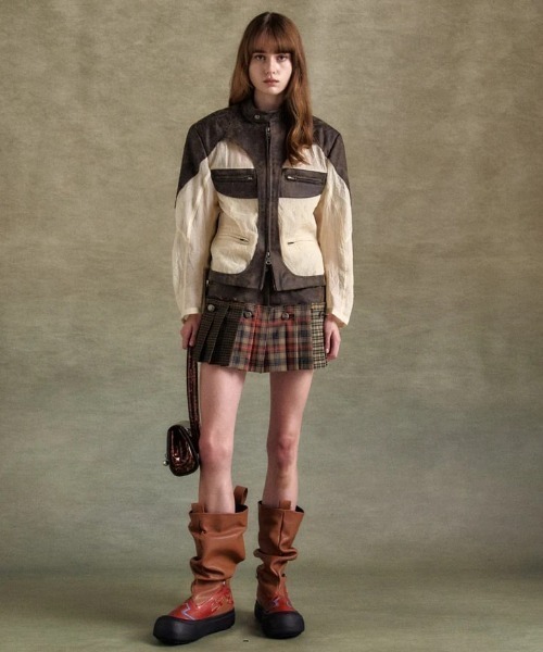 ANDERSSON BELL（アンダースンベル）の「Andersson Bell/アンダーソンベル/MOLY FAUX-LEATHER MICRO DETA（その他パンツ・レディース・その他24・34/36）」の3枚目の写真