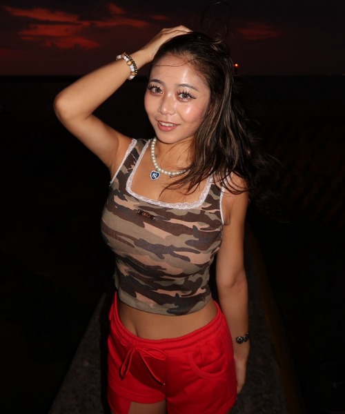 INTER FACTORY(インターファクトリー)の「AINA - バックロゴスウェットショートミニパンツ GOSSIP CLUB made in INTER FACTORY(その他パンツ・レディース・グレー/レッド・MEDIUM/SMALL)」の8枚目の写真