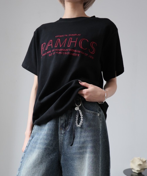 Girly Doll(ガーリードール)の「刺繍フロントロゴデザインTシャツ(Tシャツ/カットソー・レディース・グレー/ブラック/ホワイト・F)」の9枚目の写真