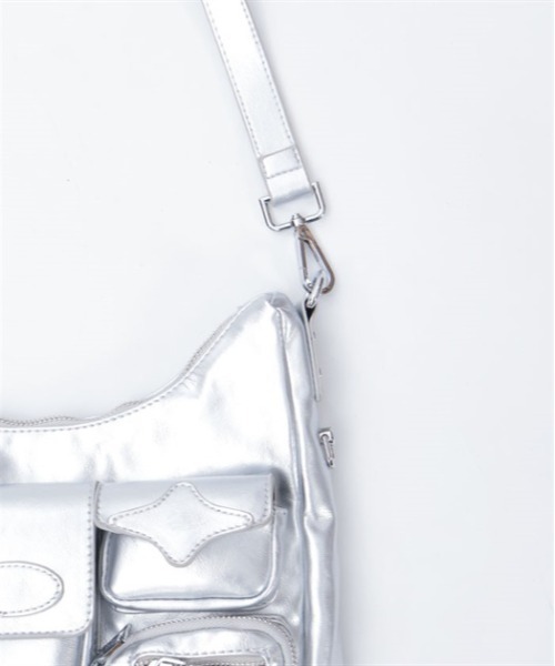 axes femme（アクシーズファム）の「マルチポケットショルダー（ショルダーバッグ・レディース・ブラック/シルバー・FREE）」の19枚目の写真