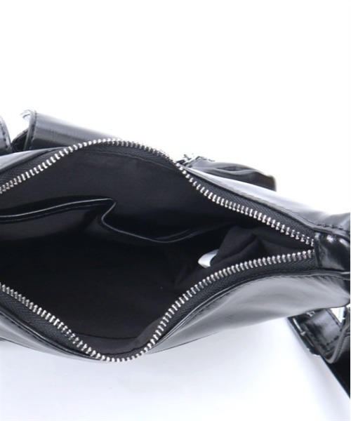 axes femme（アクシーズファム）の「マルチポケットショルダー（ショルダーバッグ・レディース・ブラック/シルバー・FREE）」の5枚目の写真