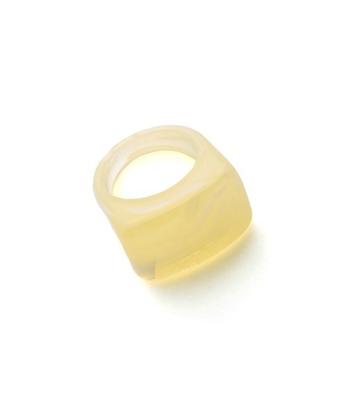 marjour（マージュール）の「SQUARE TRANSLUCENT RING（リング・レディース・カーキ系/イエロー・13号）」の5枚目の写真