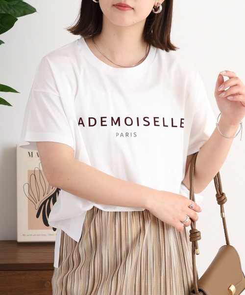 BRODIAEA（ブローディア）の「BRODIAEA 半袖シンプルロゴカットソー（Tシャツ/カットソー・レディース・ネイビー/ベージュ/オフホワイト/ピンク/ブラック・40）」の2枚目の写真