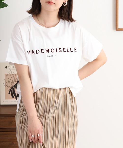 BRODIAEA（ブローディア）の「BRODIAEA 半袖シンプルロゴカットソー（Tシャツ/カットソー・レディース・ネイビー/ベージュ/オフホワイト/ピンク/ブラック・40）」の7枚目の写真