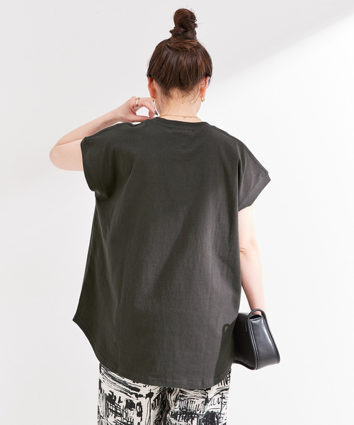 B.C STOCK(ベーセーストック)の「手洗い可 / アソートフレンチスリーブロゴTEE(Tシャツ/カットソー・レディース・チャコールグレー/ホワイト/ブラウン・FREE)」の6枚目の写真