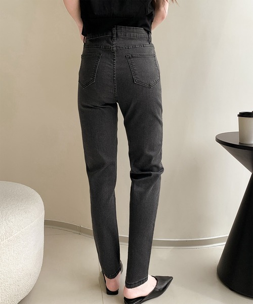LOWO（ロワ）の「綿混ストレートスキニーデニムパンツ（デニムパンツ・レディース・ブルー/グレー/ブラック・26inch/27inch/28inch/29inch）」の6枚目の写真